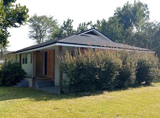 13 W Lee Ave, Lakeland, GA 31635