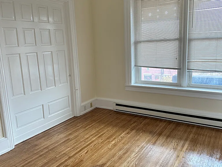 139 Main St #1A — Photo 8