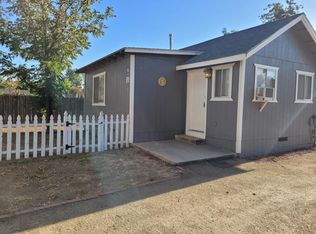 1434 S Court St #B, Visalia, CA 93277