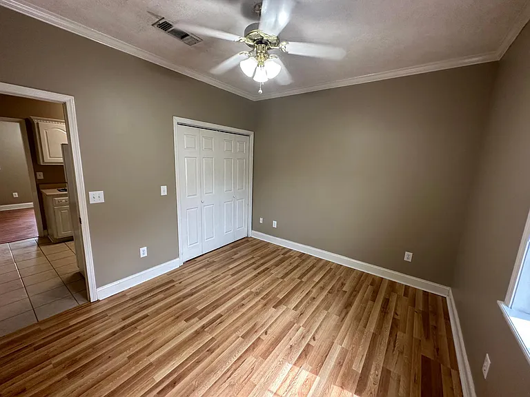 313 E Lampkin St #8 — Photo 9