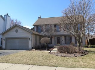 950 Ripple Brook Ln, Elgin, IL 60120
