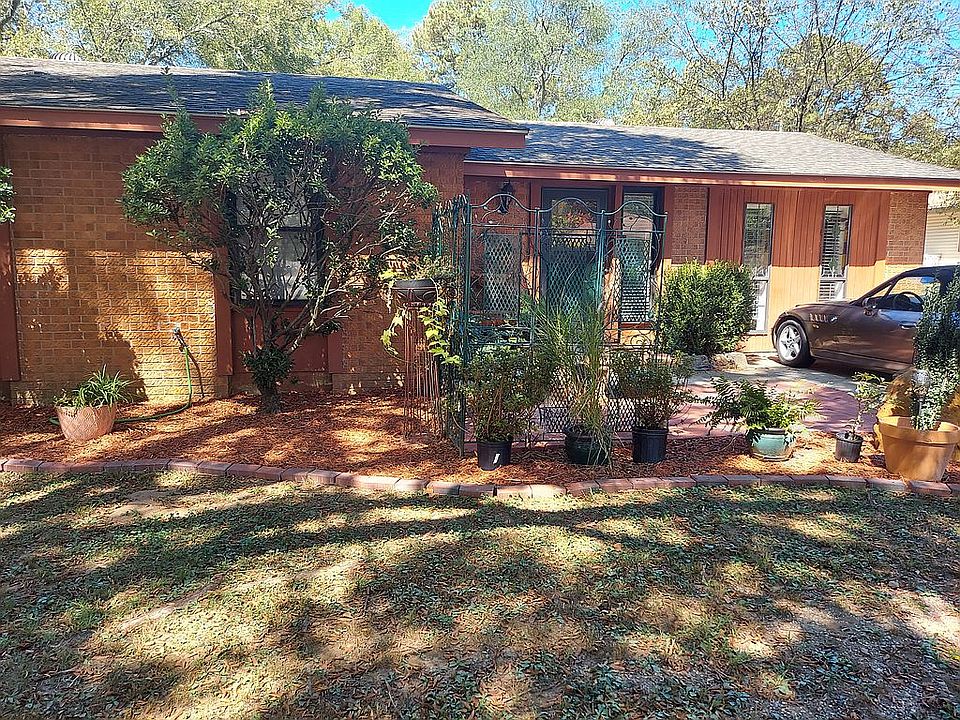 1st image of 217 Fairwood Cir