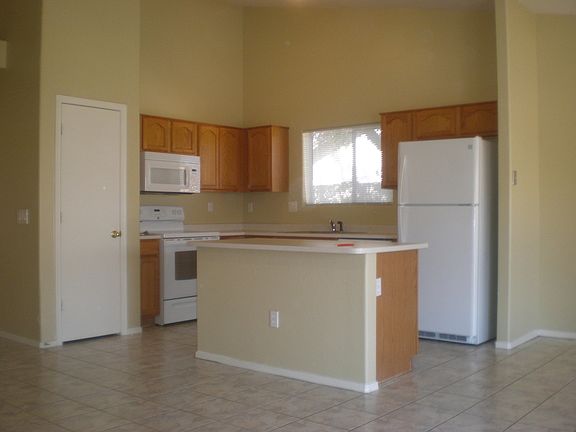 3rd image of 9232 W Purdue Ave