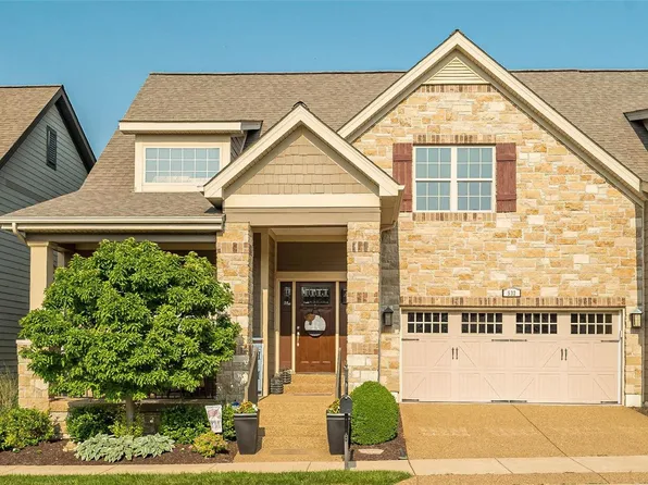 532 Trevi Ln, Ballwin, MO 63011