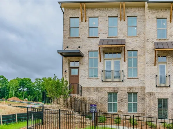 4318 Longleaf Pine Aly, Doraville, GA 30360