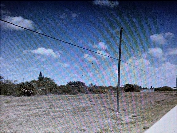 3rd image of 907 NE 19th Ter