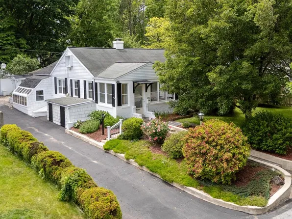 14 Beryl Rd, Paoli, PA 19301
