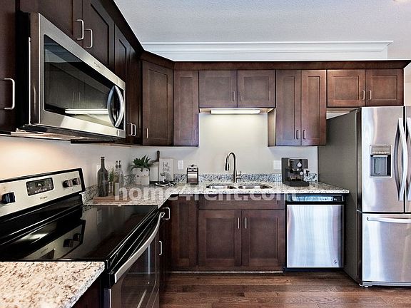 4th image of 7814 W 158th Ct