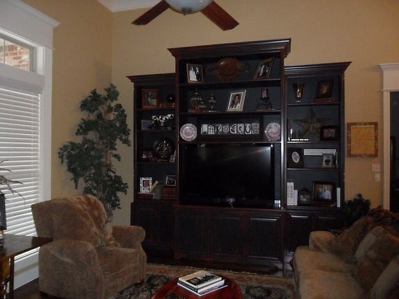 4th image of 1814 Hollow Cove Ln