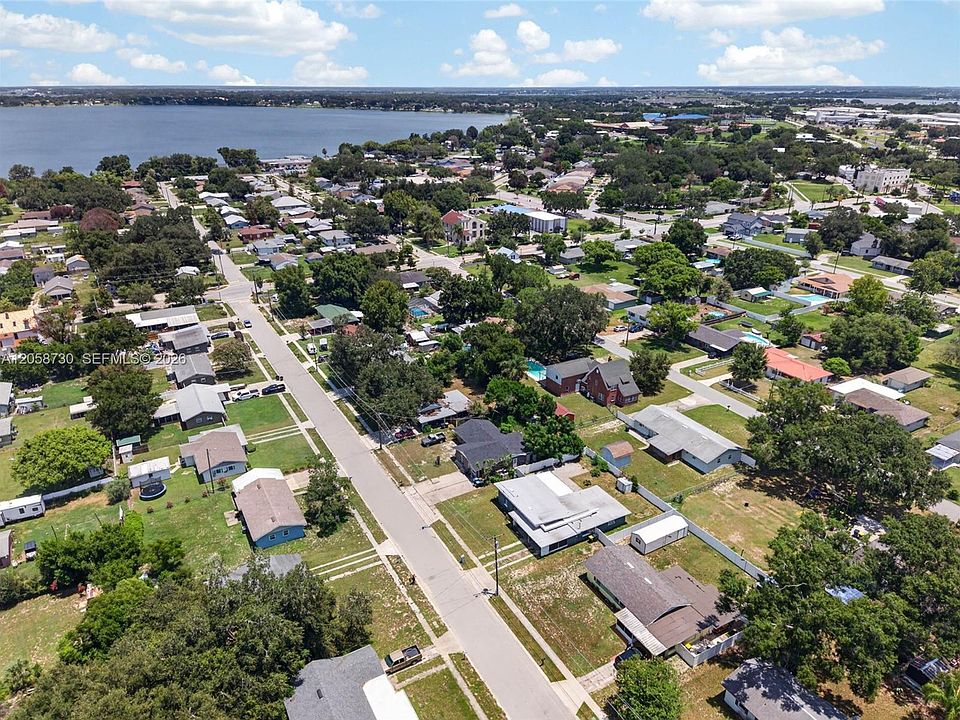1st image of 215 Palm Ave
