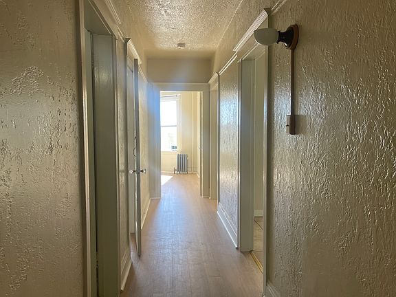 2nd image of 1425 Clay St #4