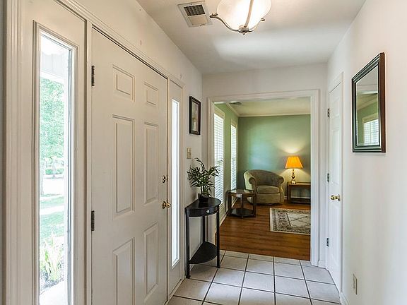 4th image of 313 Masterson Station Dr