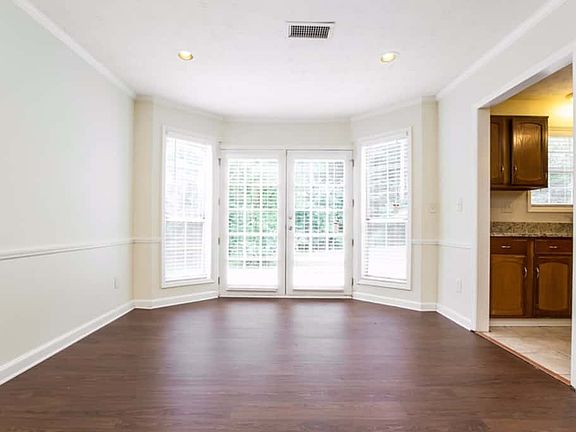 5th image of 1350 Charter Oaks Ln