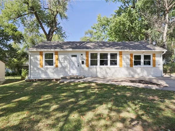 6200 E 147th Ter, Grandview, MO 64030