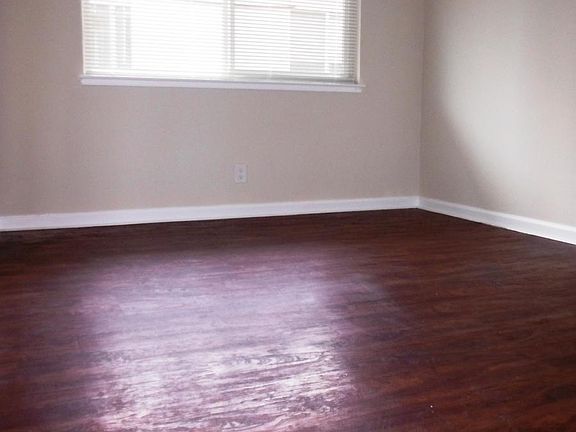 5th image of 2752 Kollmar Dr APT 27