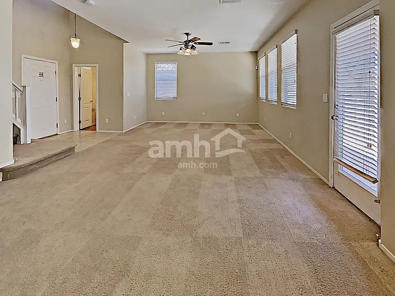 1052 Crescent Falls St — Photo 7