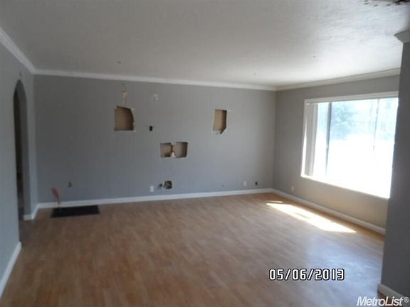 3rd image of 1181 S Orange Ave