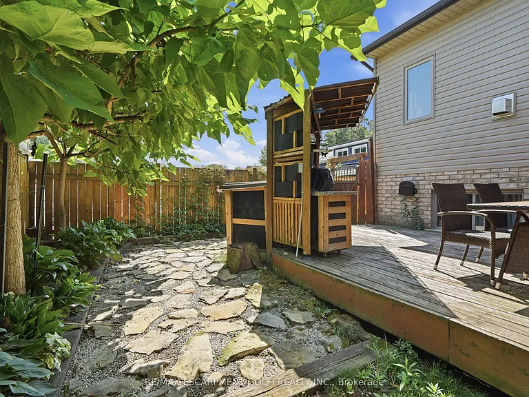 379 Michael Dr — Photo 20