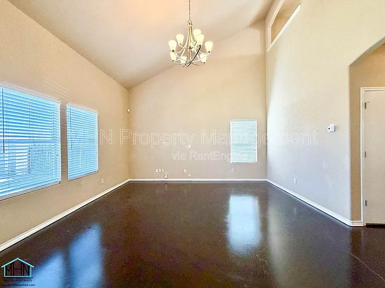 5630 Sendero Spg — Photo 11