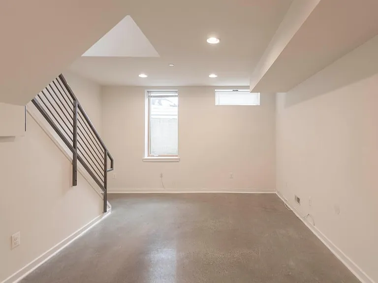 928 S 15th St #A — Photo 11