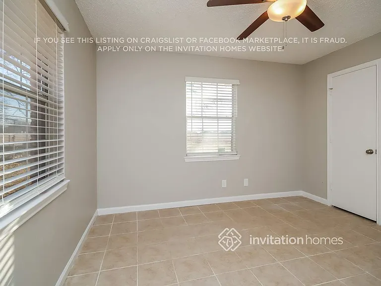 107 Lincoln Ln — Photo 11
