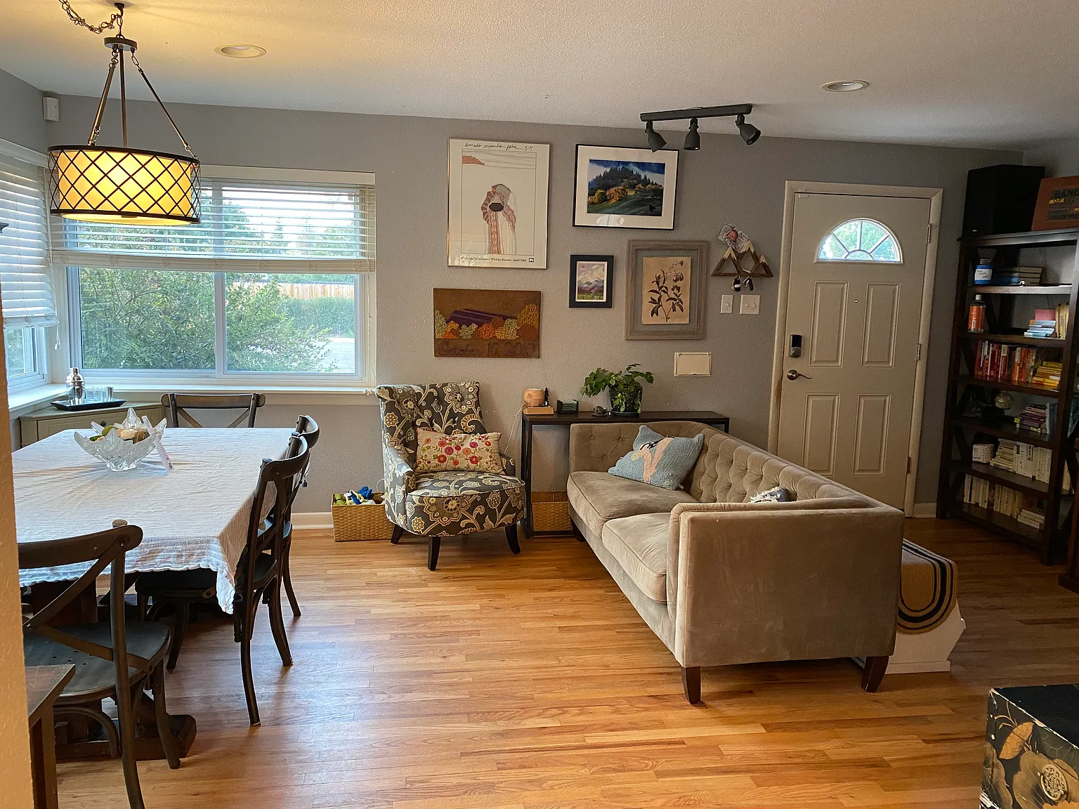 4 bed, 1664 sqft, $2,850 — Photo 2