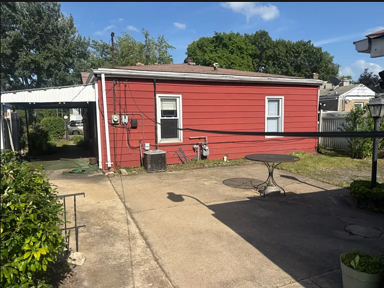 2326 Rhode Island St — Photo 10