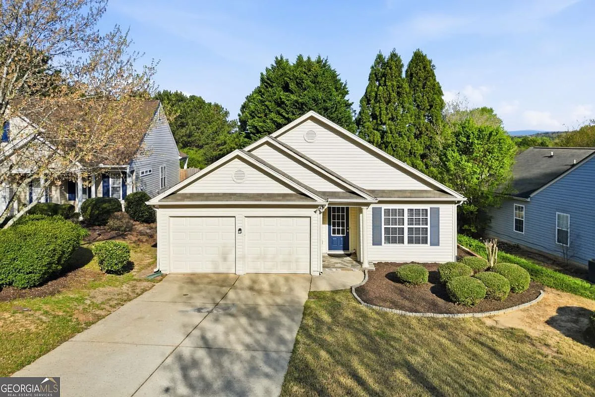 407 Redwood Trl photo 1