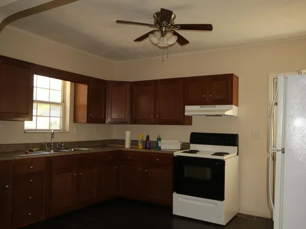 819 Troy Rd, Edwardsville, IL 62025