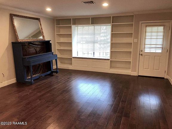 2nd image of 341 Orangewood Dr
