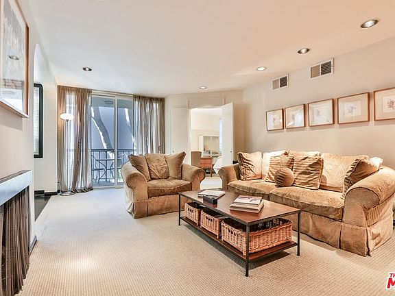 3rd image of 8535 W West Knoll Dr APT 210
