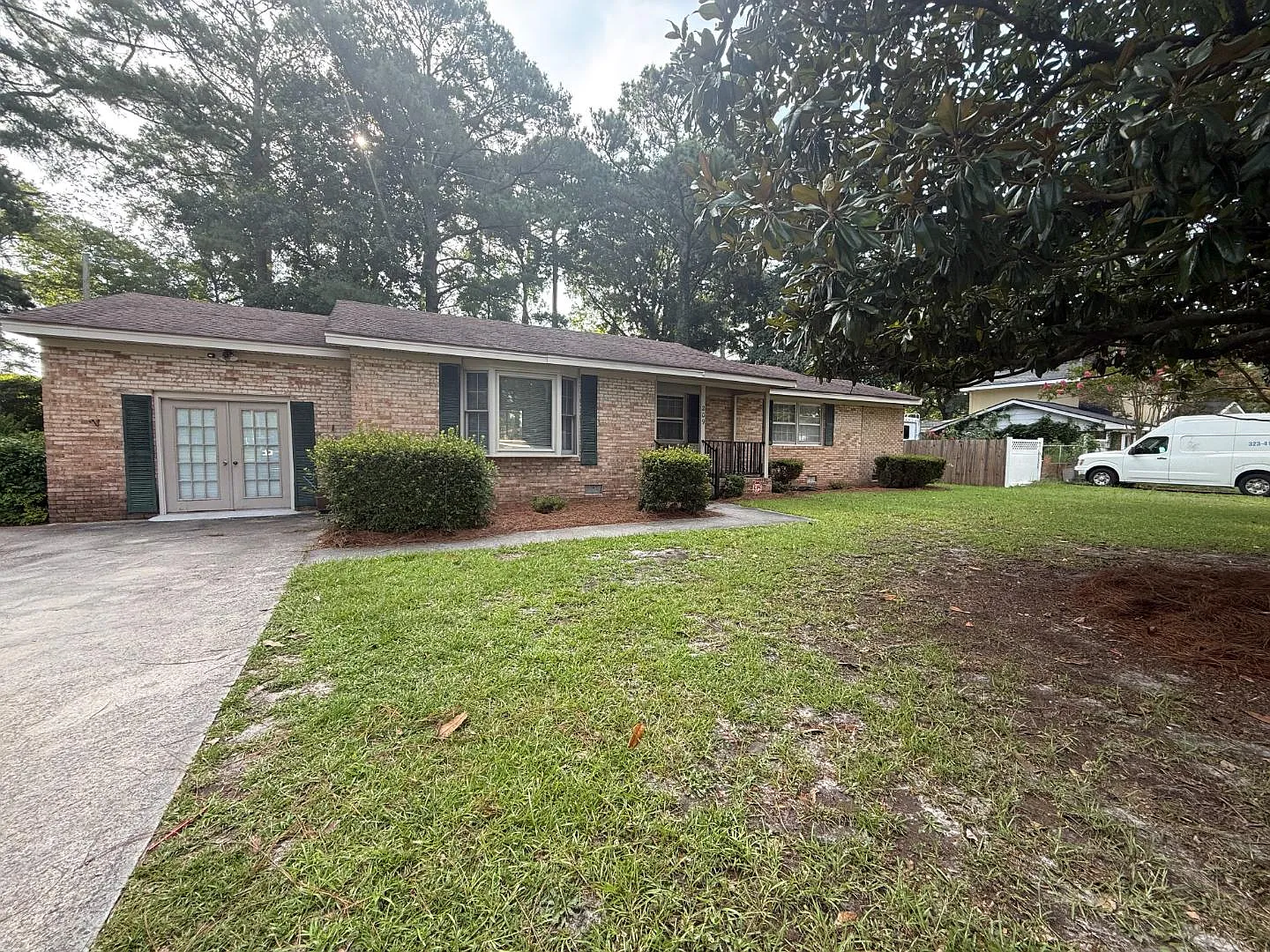 209 Allendale Dr — Photo 2