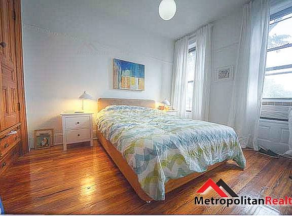 2nd image of 462 3rd St #4A