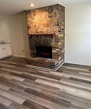 3rd image of 4459 Woodland Dr APT B