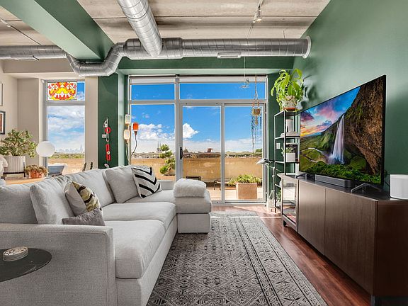 3rd image of 3201 W Leland Ave #501