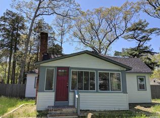 94 Magnolia Dr, Mastic Beach, NY 11951