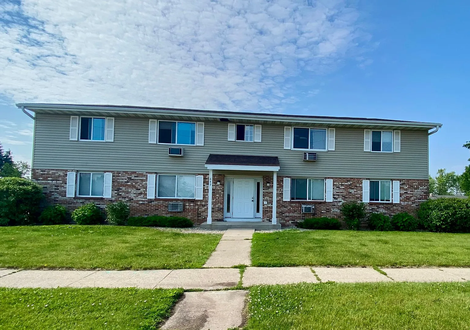 647 Kellogg Ave. — Photo 2