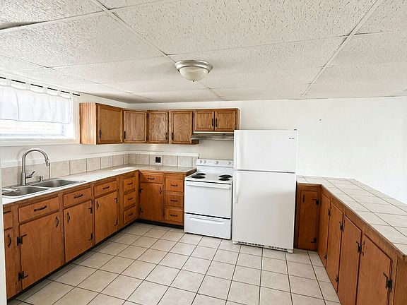 2nd image of 66 School St APT 4