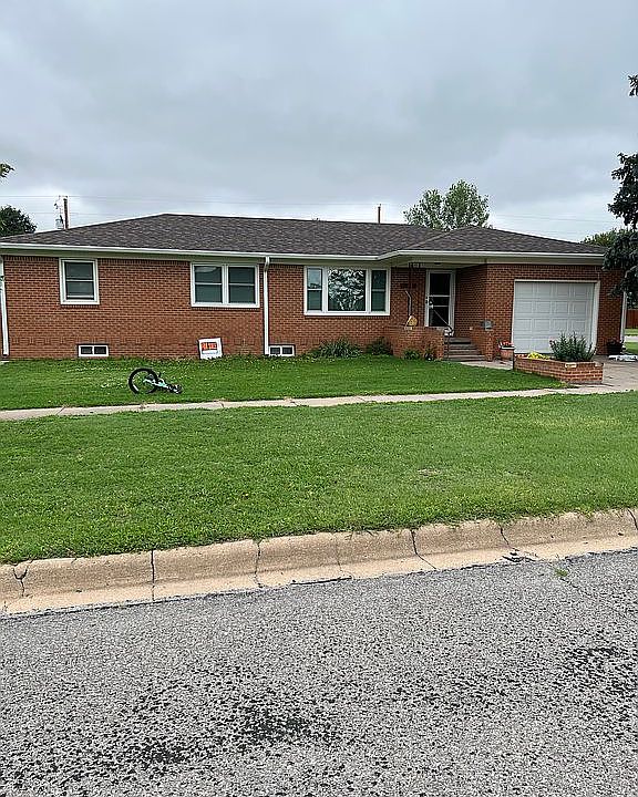 1st image of 311 Oak St