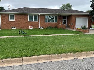 311 Oak St, Spearville, KS 67876