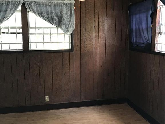 4th image of 2680 Lowell Ave