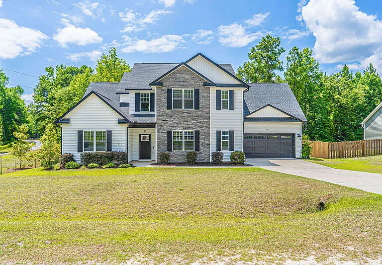 21 Solomon Dr — Photo 1