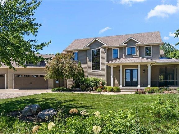 2nd image of 16996 Grandview Dr