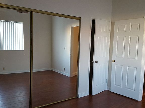 3rd image of 2622 James M Wood Blvd