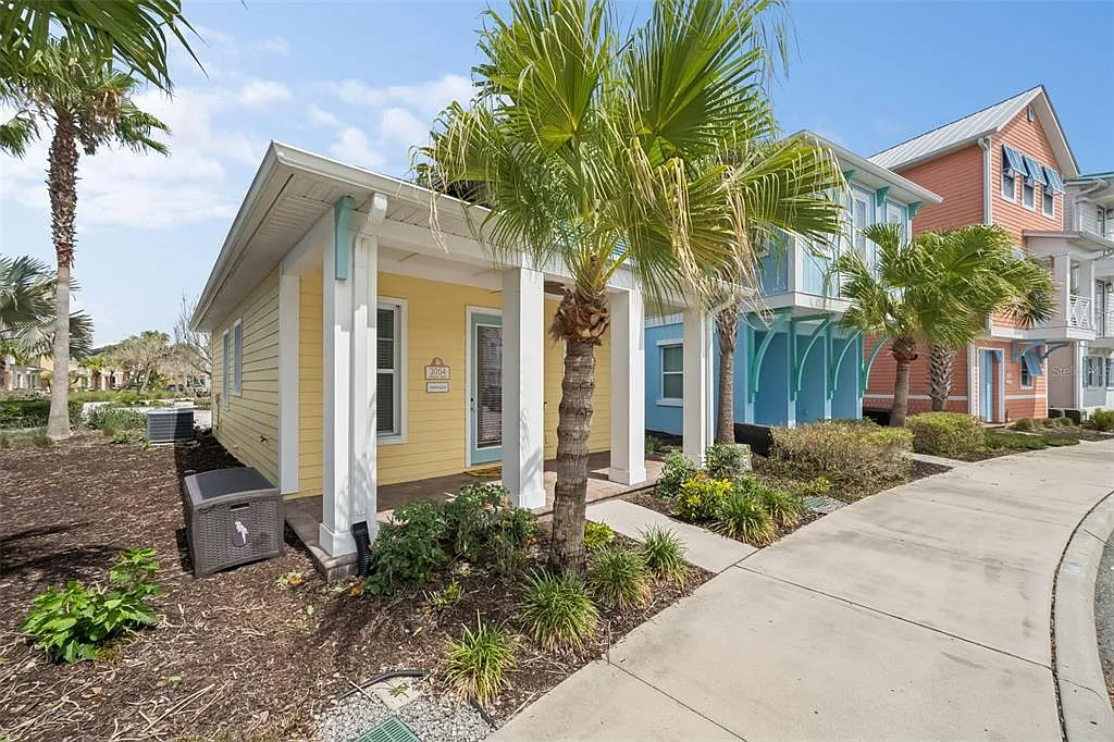 1 bed, 1.0 bath, 660 sqft, $3,200 — Photo 2