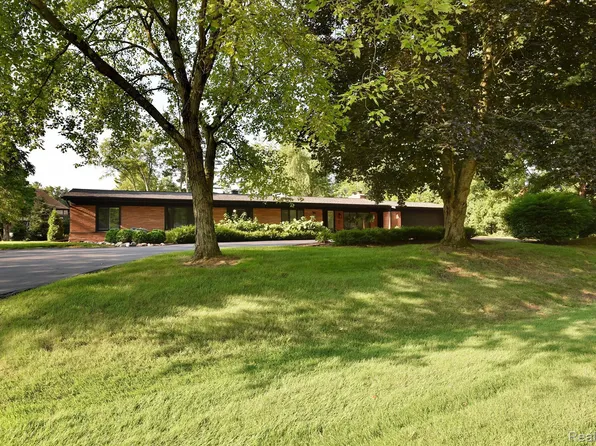 4635 Pickering Rd, Bloomfield Hills, MI 48301