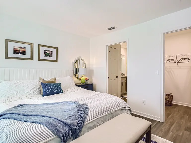 Beacon Point Townes — Photo 12