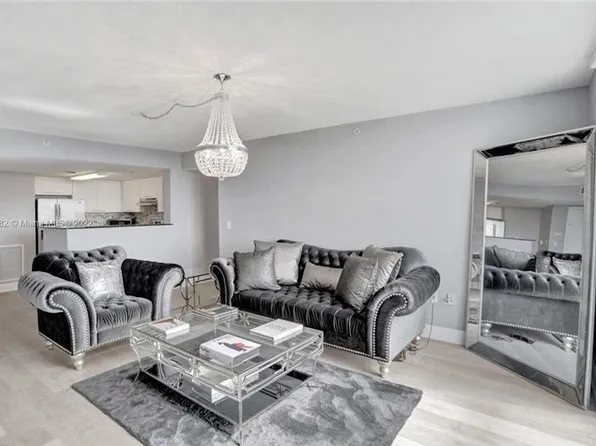 3000 Coral Way APT 808, Miami, FL 33145