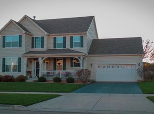 4077 Conifer Dr, Elgin, IL 60124