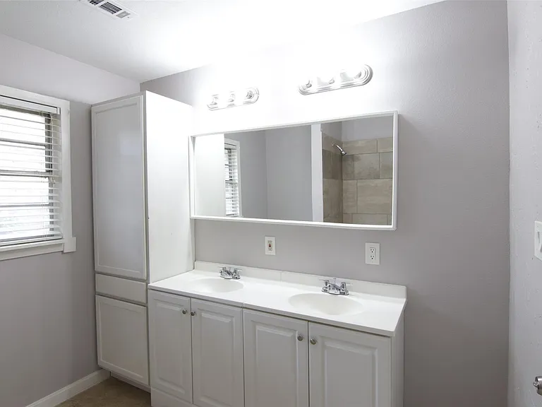 7941 Longridge Dr — Photo 16